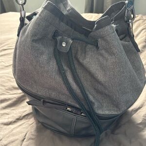Lululemon Athletica Gray ans black bag